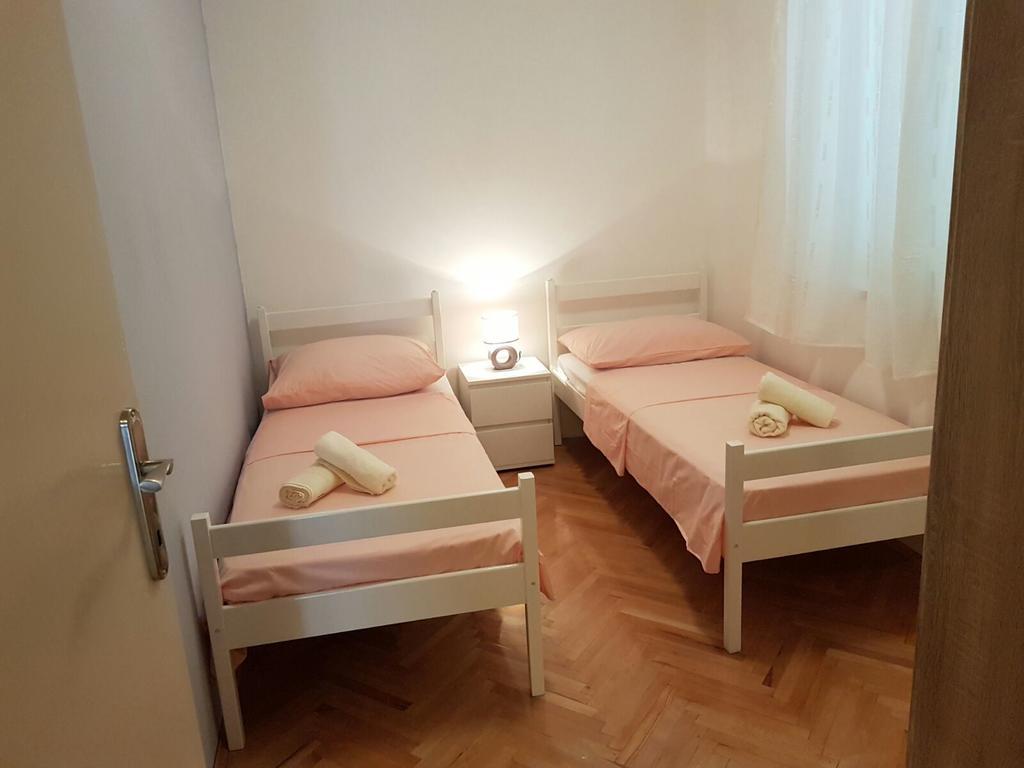 Apartment Vice Mali Spalato Esterno foto